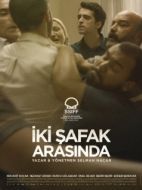 Постер Между двумя рассветами (2021)