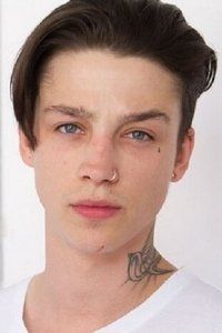 Эш Стаймест