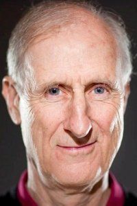 Джеймс Кромуэлл