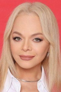 Лариса Долина