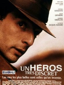 Постер Никому не известный герой (Un héros très discret)