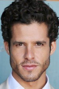 Майлз Вильянуэва